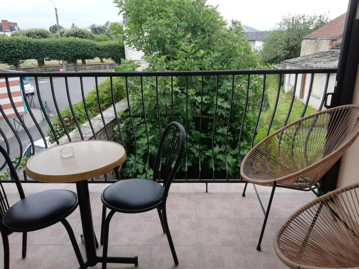 Appartamento Meublés de tourisme LE TRIANON et LE PETIT TRIANON Saint-Junien Esterno foto